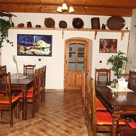 克罗佩克旅馆 Špania Dolina