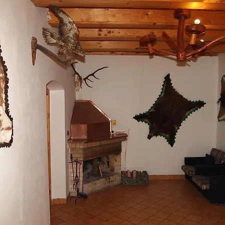 克罗佩克旅馆 *